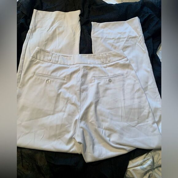 Izod Coastal Grandma Pants - Picture 2 of 8